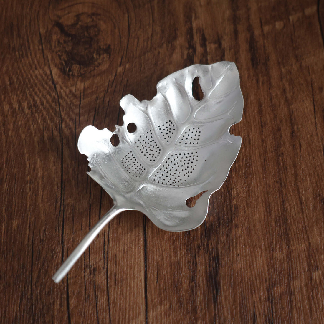 Чайное ситечко «Кленовый лист» из серебра 999 пробы, выкованное вручную | Портативный цельный серебряный фильтр для чая